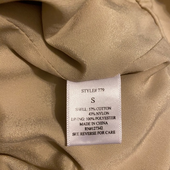 Beyond Vintage top - Picture 8 of 9